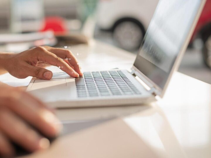 Czy można zarejestrować auto przez internet – formalności i ograniczenia